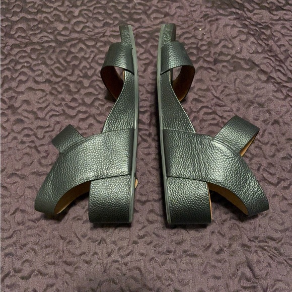 Gentle Souls women’s sandals - Picture 7 of 7